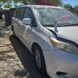2012 Toyota Sienna Need Transsmission 