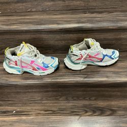Balenciaga Runners 42