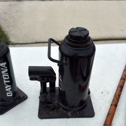 20 Ton Hydraulic Low-Profile Bottle Jack- Black 