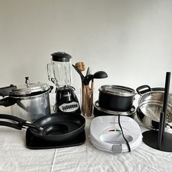 🍳 Moving Sale – Complete Kitchen Set (Pressure Cooker, Blender, Pots, Dishes & More)