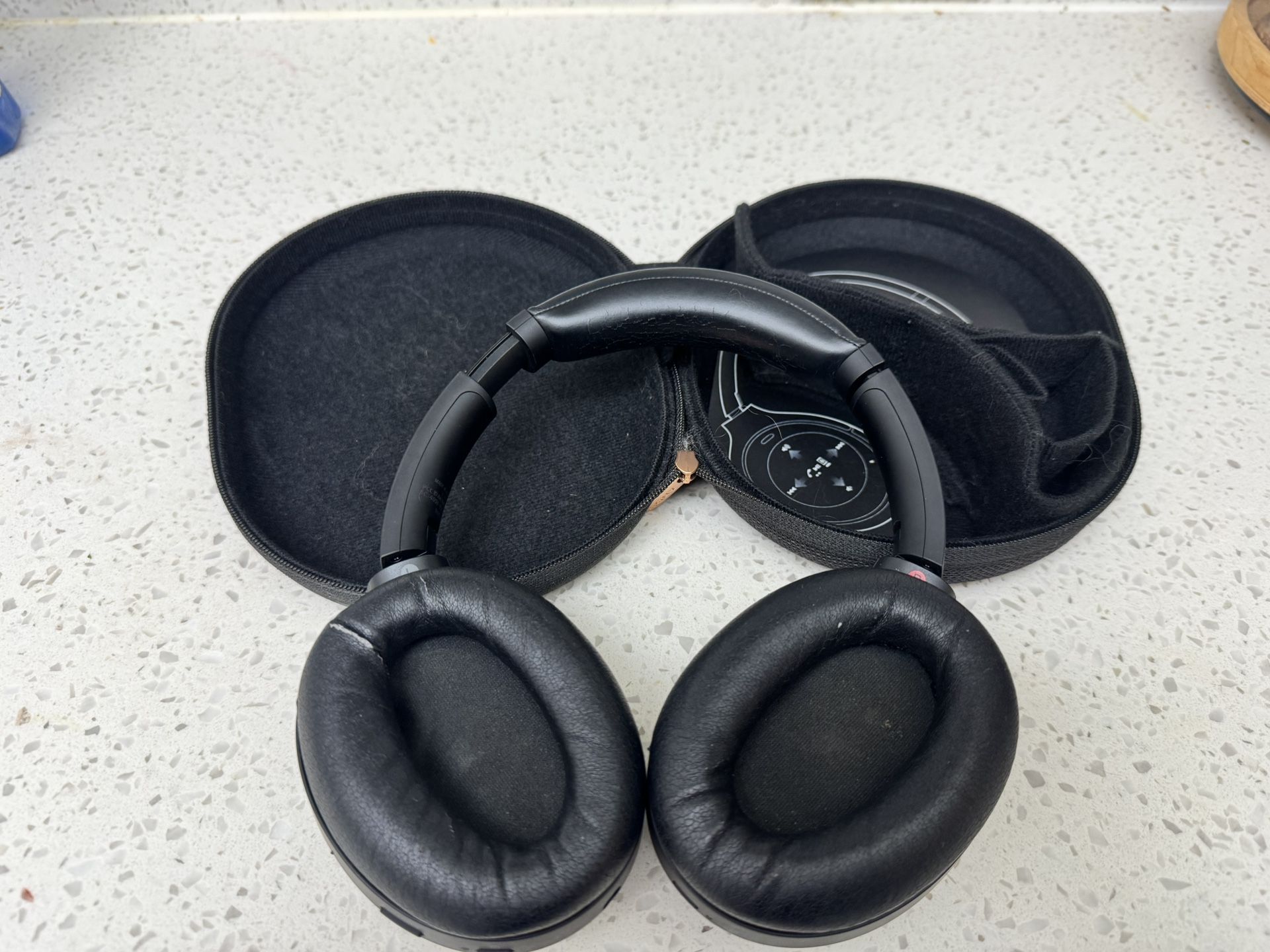 Sony XM4 Premium Noice Cancellation Headphones