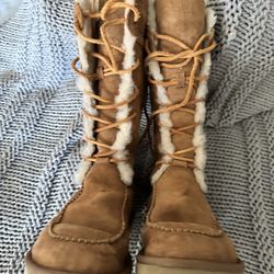 Women’s Lace Up Uggs