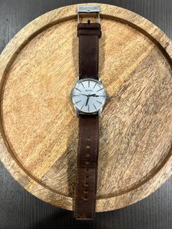 Nixon Never Be Late The Sentry Leather