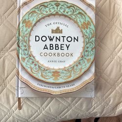 DOWNTON ABBEY COOK BOOK