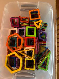 Magnetic building toys