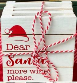 !!!Just REDUCED!!! NEW Mud Pie Christmas Wooden Coasters Set/4!!!