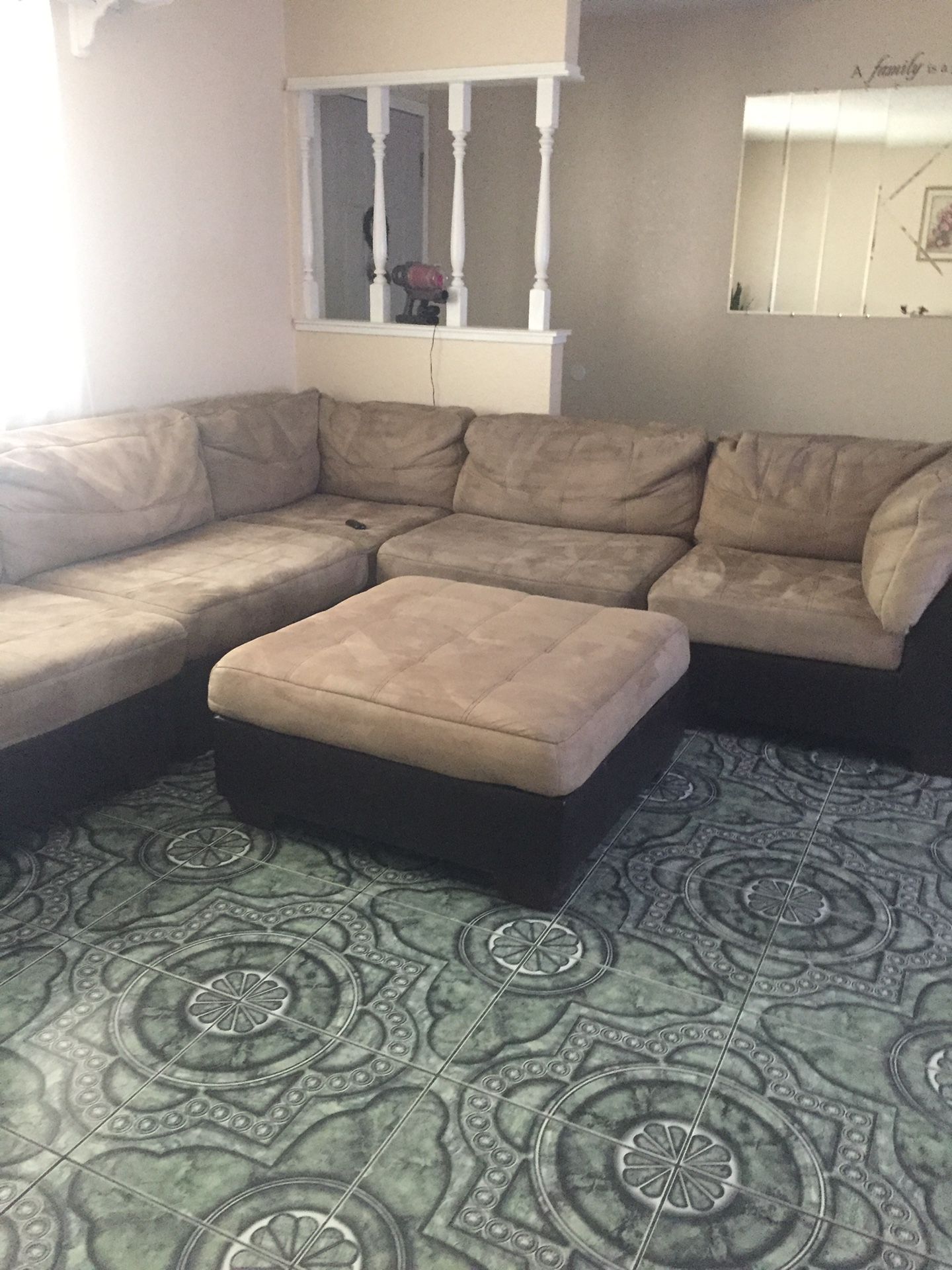 Sectional Couch 