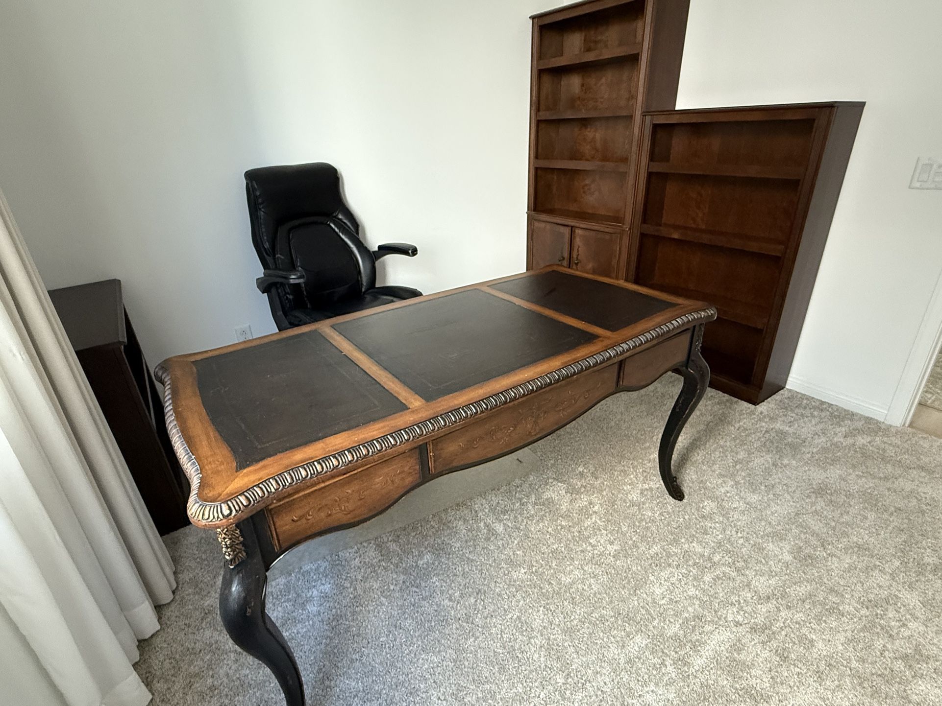 🔥 Solid Wood Vintage Office Furniture Set – Great Deal! 🔥