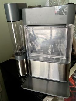 Nugget ice maker