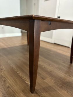 Mahogany extendable table