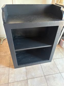 📖 🏡 Moving Sale – Small Bookshelf Nightstand Bookcase