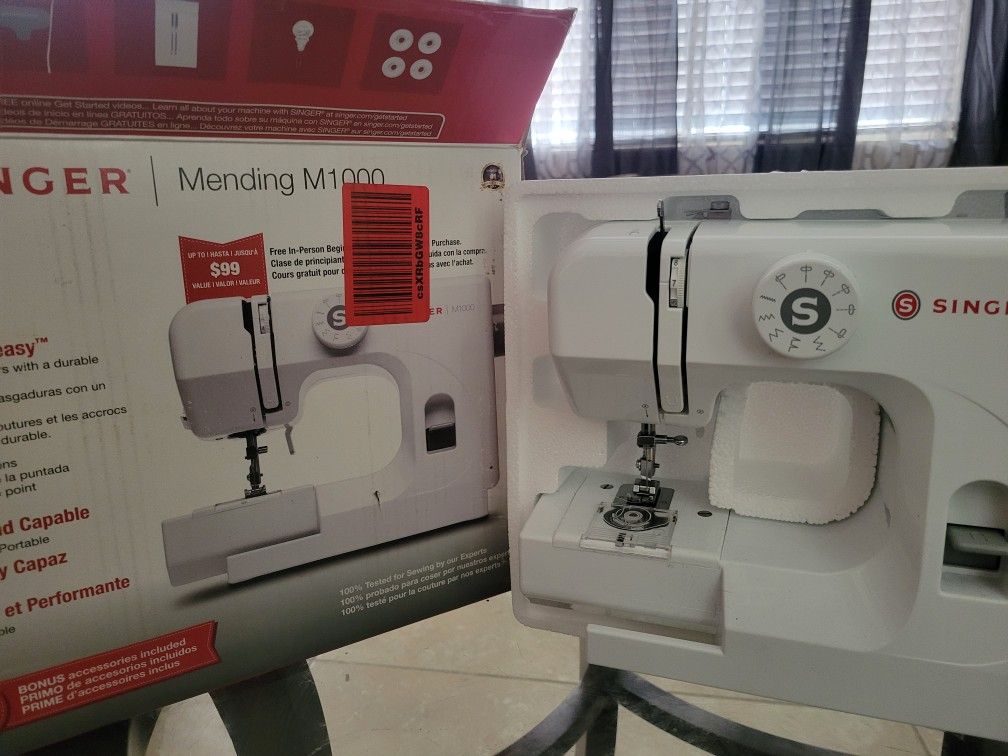 Sewing Machine Singer M1000