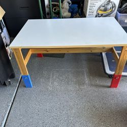 Kids play Table - As is 