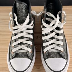 Converse Chuck Taylor All Star Lift high-tops in the Forest Glam colorway. Size 6