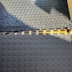 Garage Floor Tiles, / I have 20 cases  Covers 467sq. ft. // 20 cajas cubre 467sq.ft 