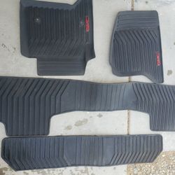 2020 GMC Xl Denali Rubber Mats