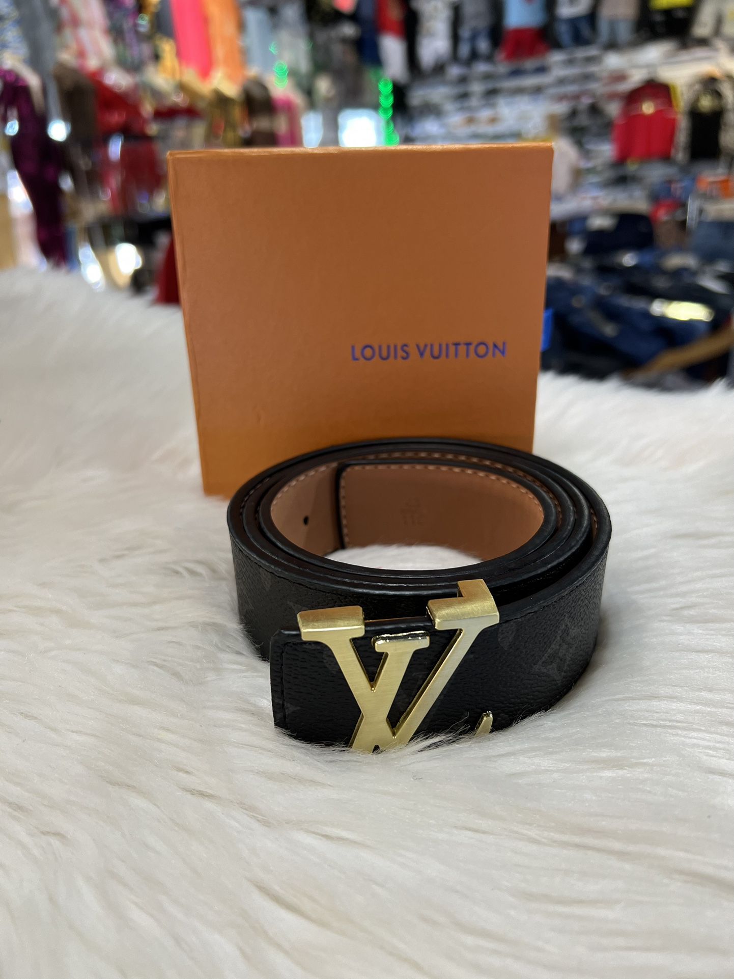 Belt Dior,Gucci,Versace,Louis Vuitton for Sale in Palm Springs, FL