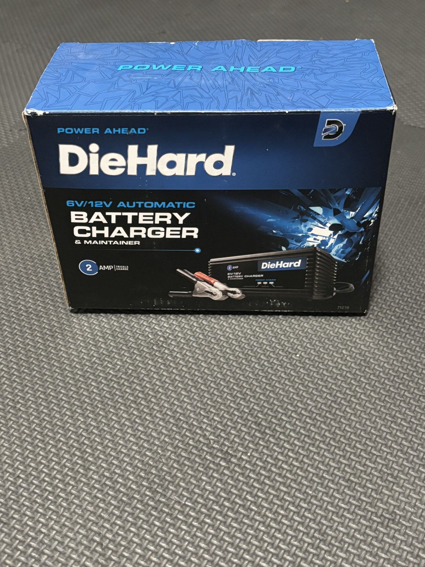 Die Hard 6V/12V Battery Charger & Maintainer