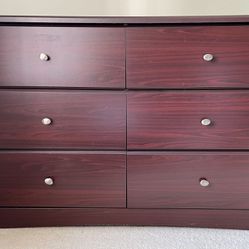 Chest Of 6 drawers - Dressers