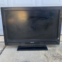Sony Bravia energy star TV 31“ x 21“ tall