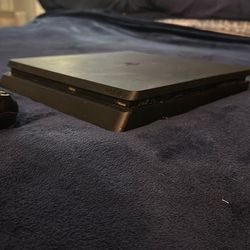 1TB Sony PS4 Slim console bundle with 6 official Sony PlayStation Controllers