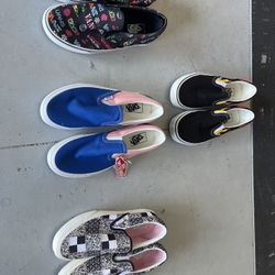 New Vans - 9 Mens / 10.5 Women ( 4 Pairs For $40)