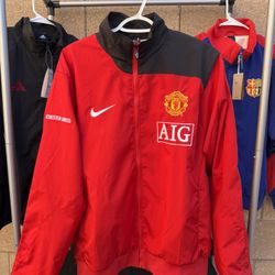 Nike Man united retro Red AIG windbreaker jacket