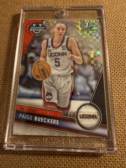 2023-24 Bowman Chrome University Paige Bueckers  Xfractor #90 RC