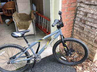 Diamondback Assault T24 BMX bike.