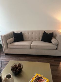 Sofá, coffee table, side table , stools