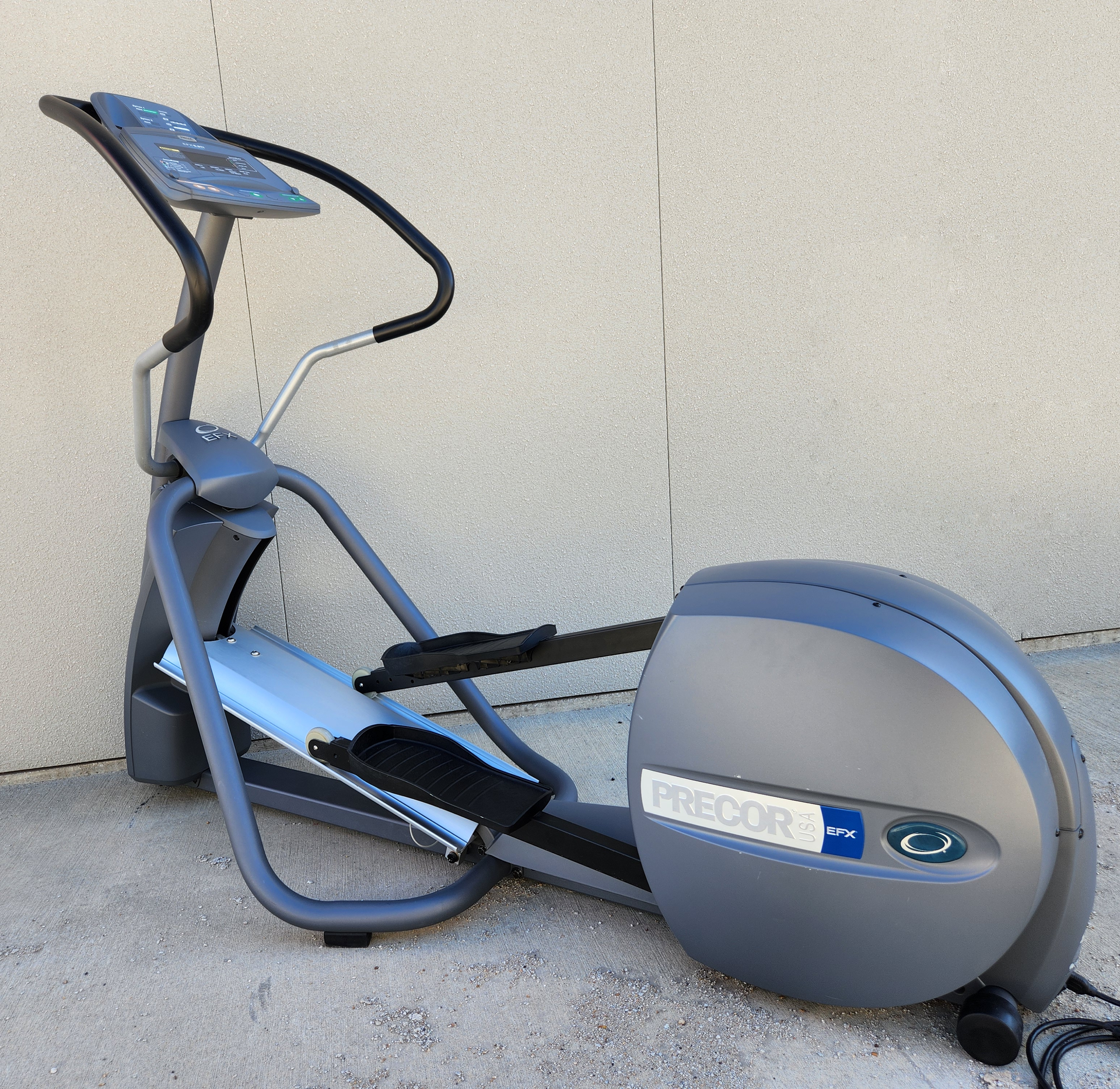 Precor EFX 5.21i Elliptical Cross-Trainer