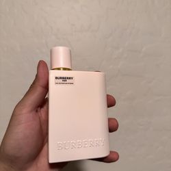 Burberry Her Eau De Parfum Intense