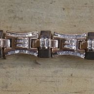 9 inches long 14kt rose gold bracelet 86.2 grams with approximately 8 carats ( 387 diamonds ) pre owned 867128-1