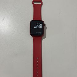 🔥 Apple Watch Series 7 (45 mm Product RED) – Excellent Condition + Extras 🔥