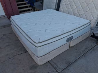 Nice Comfortable Quality Thick California king-size Pillow Top Mattress and Box spring (no metal bed frame)