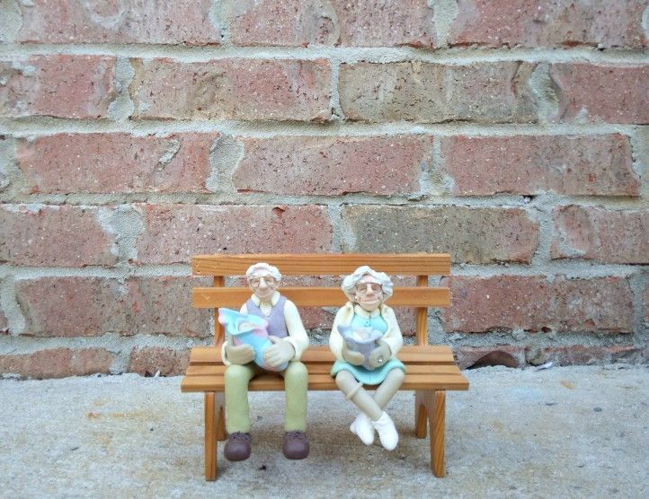 Vintage D. Manning Grandparents/Grandchildren Shelf Sitters/Bench 