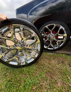 Chrome 22inch snowflakes