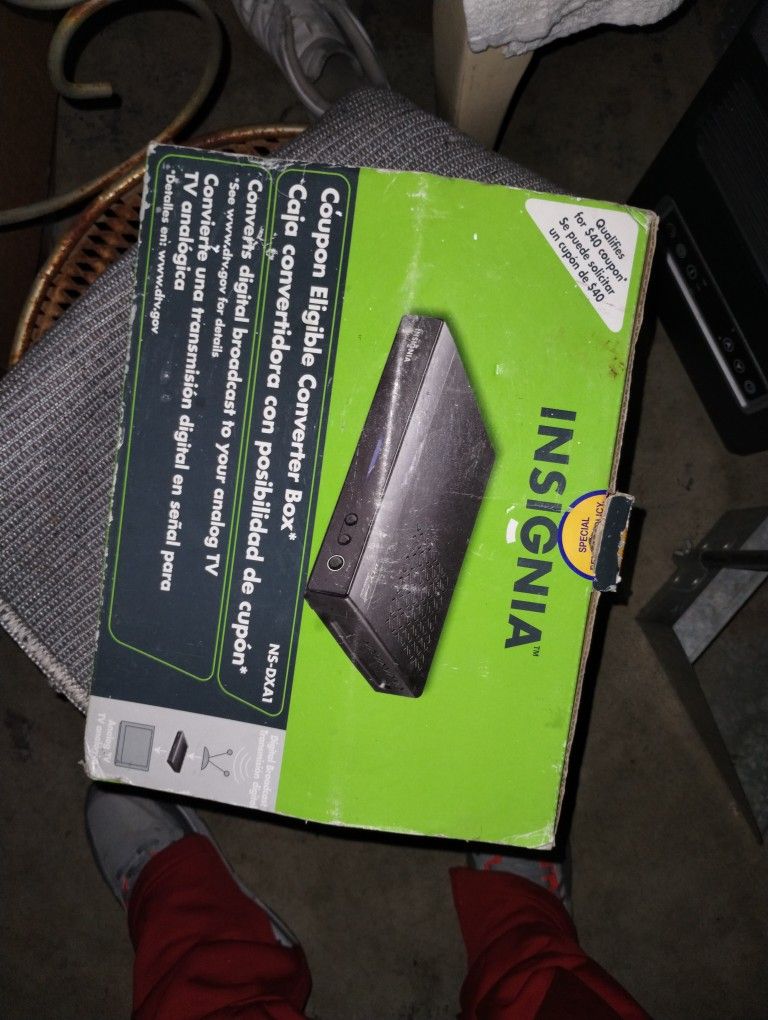Insignia Ns-dxa1-apt Dtv Digital to Analog Converter With Remote