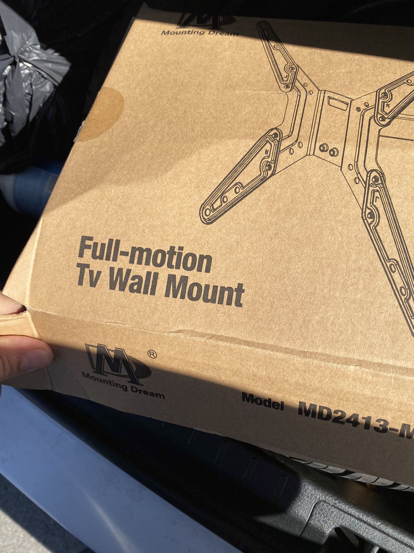 Full motion tv wall mount