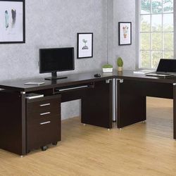 3 Desks In One!  Lots Of Space And Storage! HOT SALE!!