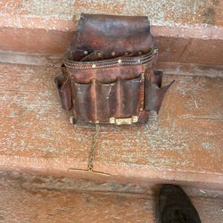 Electricians To Punch