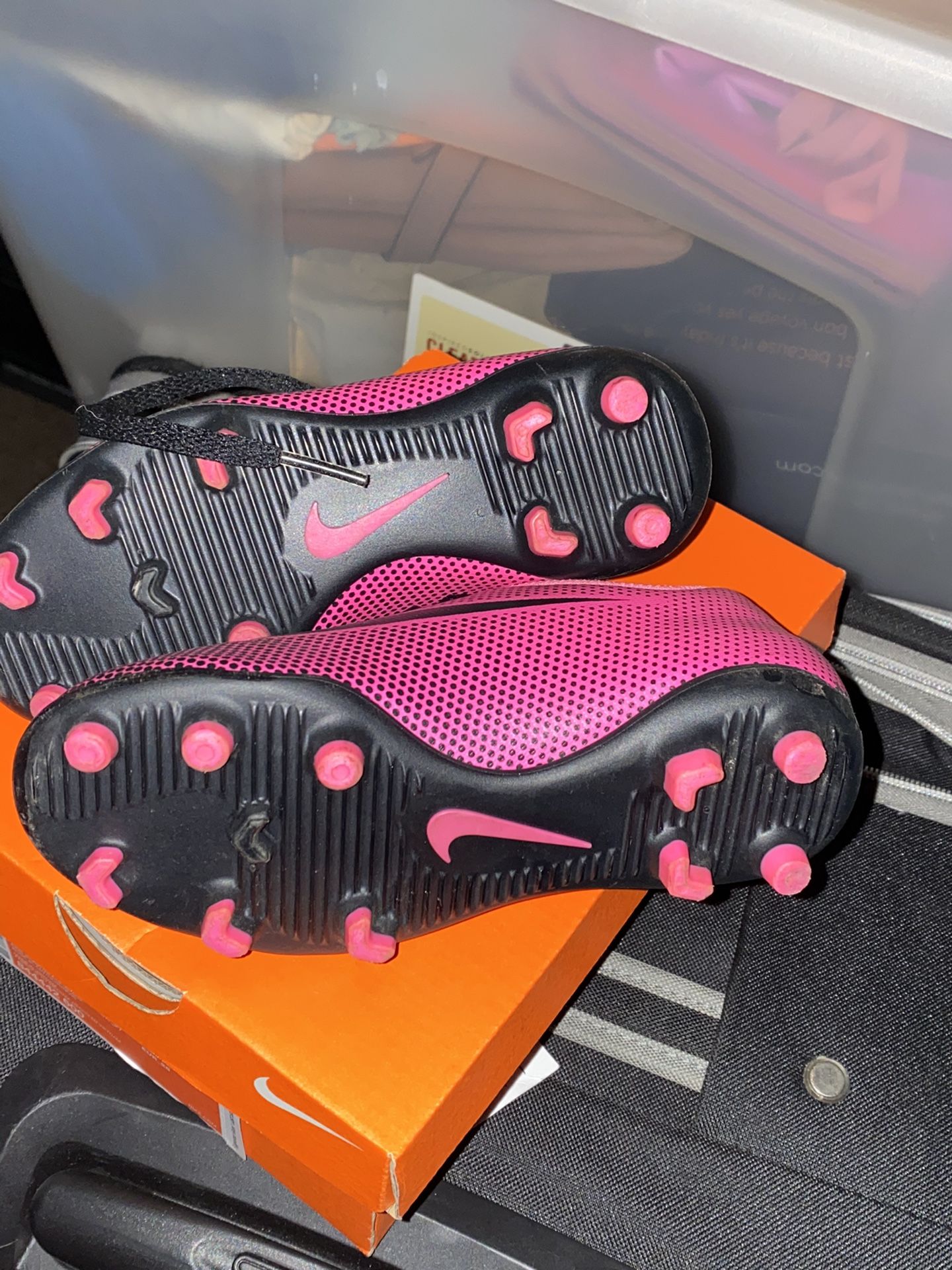 Girls Soccer Shoes