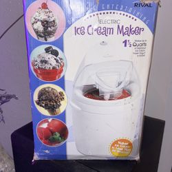 Ice Cream Maker 