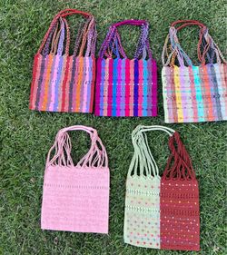 Mini Bolsitas telar ! Bonitas y practicas! Hechas en Oaxaca $23 Cada Una te van a encantar , linda idea como regalo para alguién $23