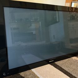 Pioneer 43” PLASMA TV