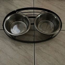 Doggie Bowl  With  Holder 