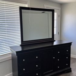 Vanity And 1 Nightstand 