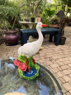 Vintage Concrete Water Bird Statue: 9”W x 8” x 19.5”H