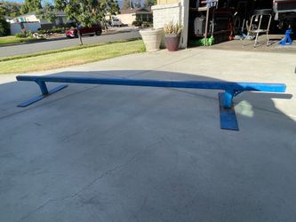 Skate rail