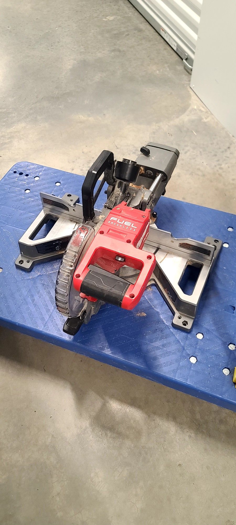 Milwaukee Brushless Cordless 7-1/4 in. Compound Miter Saw (Tool-Only)